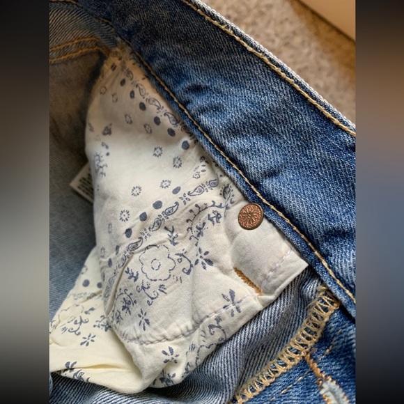 Free People ripped jeans size 4 - Picture 4 of 7